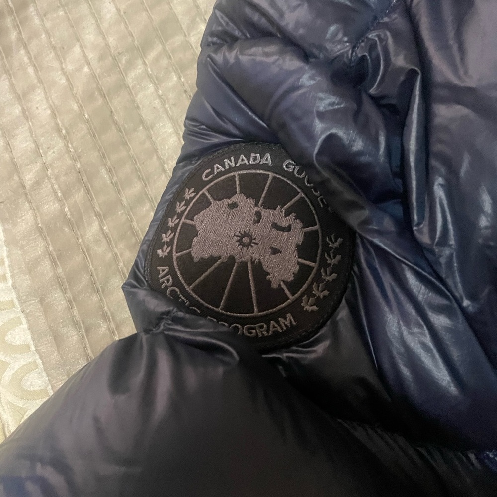Goose jacket only used 3 times still in mint condition
